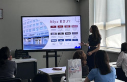 BDU əməkdaşları təhsil sərgisində abituriyentlər üçün infossesiya keçirib