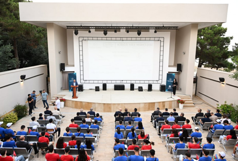 BDU tələbələri “Kiber Yay Məktəbi 2025”də iştirak edirlər