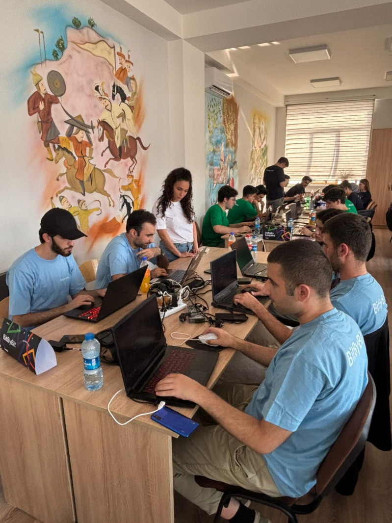 BDU-da “Code8 Hackathon” keçirilib
