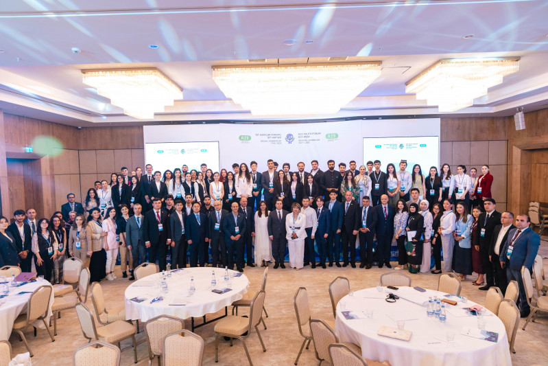 BDU-nun 5 tələbəsi İƏT-in Gənclər Forumunda iştirak edir