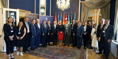 BDU-nun prorektoru Macarıstanda Türk Dövlətlərinin Akademik Konfransında iştirak edib