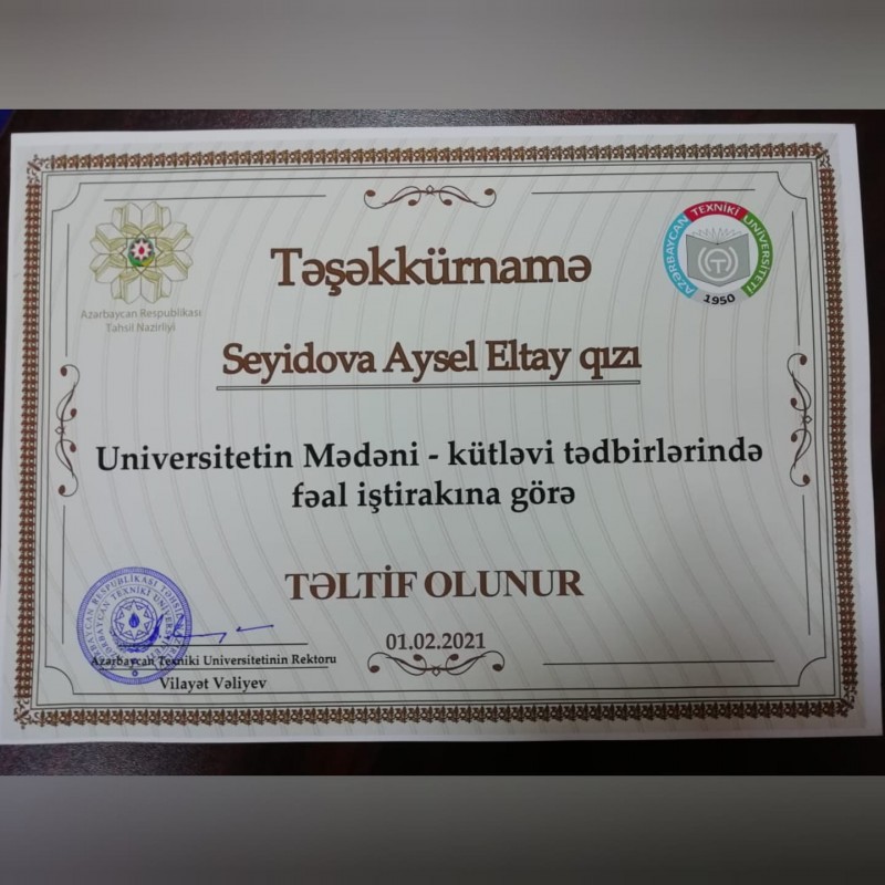 Azərbaycan Texniki Universitetinin rektoru BDU-nun Filologiya fakültəsinin tələbəsini təltif edib