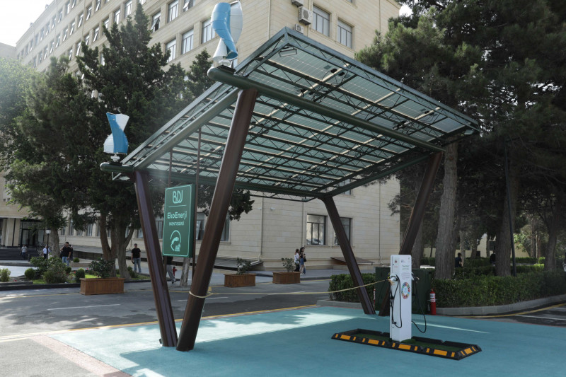 BDU və KOBİA-nın əməkdaşlığı çərçivəsində Universitetdə EkoEnerji Məntəqəsi açılıb