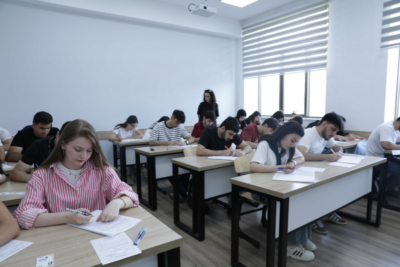 BDU-da yaz imtahan sessiyası uğurla davam edir