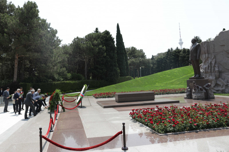 BDU-nun nəzdində “Gənc istedadlar” liseyində “Son zəng”
