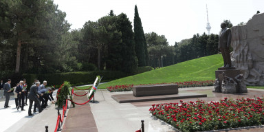 BDU-nun nəzdində “Gənc istedadlar” liseyində “Son zəng”