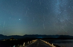 BDU-nun Astrofizika kafedrası: “Gündüz Arietid meteor yağışı bu gün özünün ən pik nöqtəsinə çatacaq”