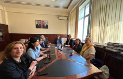 Bolqarıstanlı alimlər BDU-nun Filologiya fakültəsinin qonağı olublar