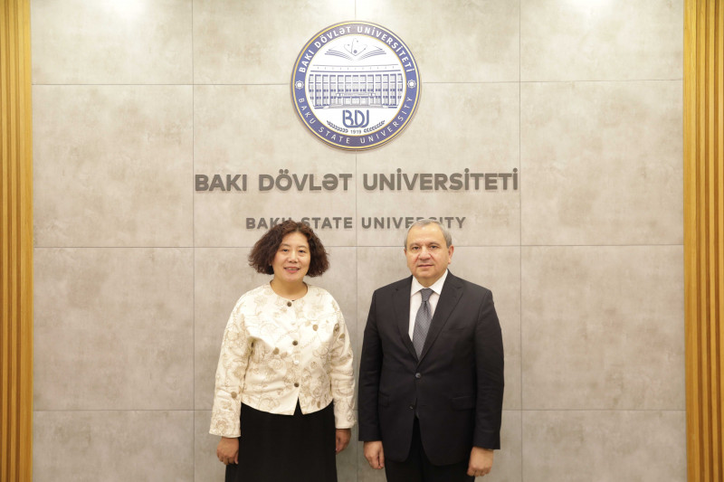 Çin Xalq Respublikasının Azərbaycandakı yeni səfiri xanim Lu Mey BDU-da olub