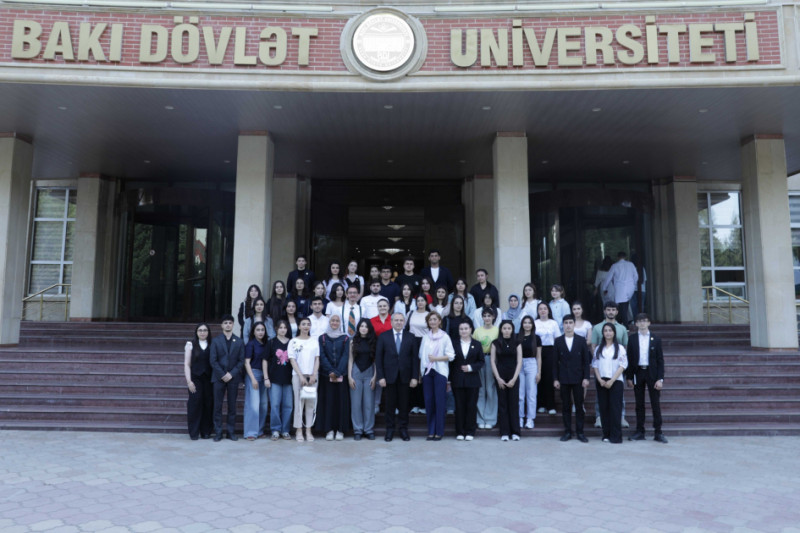 BDU-da Everesti fəth edən azərbaycanlı alpinist Vəfa Musayeva ilə görüş