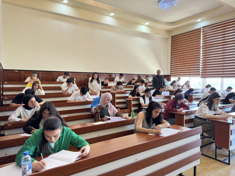 BDU-da Ümummilli Lider Heydər Əliyevin anadan olmasının 102-ci ildönümünə həsr olunmuş Respublika Olimpiadası keçirilib