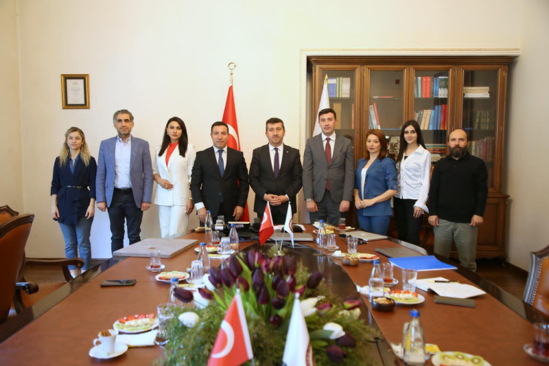 BDU-nun nümayəndə heyəti Türkiyənin Ankara Sosial Elmlər Universitetində