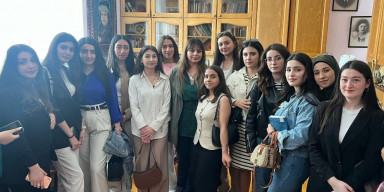 BDU-nun SABAH qruplarının tələbələri üçün Xalq yazıçısı Əzizə Cəfərzadənin ev-muzeyində interaktiv dərs