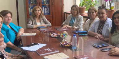 BDU-nun Filologiya fakültəsində özbək alimləri ilə görüş