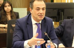 XİN-in xüsusi tapşırıqlar üzrə səfiri Elşad İskəndərov BDU tələbələri ilə görüşüb