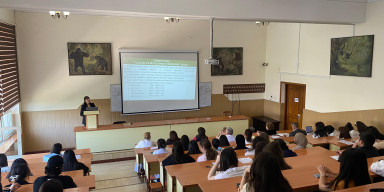 BDU-da Xəzər sahilinin təbii bitkiliyi öyrənilir