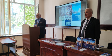 BDU-da özbək yazıçısı Adil Yaqubovun “Uluğbəy xəzinəsi” romanının təqdimatı keçirilib