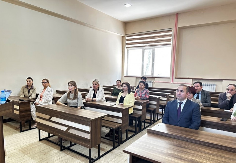 BDU-da Bakı şəhəri və Abşeron yarımadasında hava çirklənməsinin biomonitorinqi aparılır