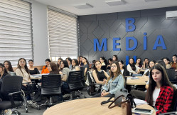 “Ulu Öndər Heydər Əliyevin milli mətbuat modeli”