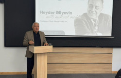 “Ulu Öndər Heydər Əliyevin milli mətbuat modeli”