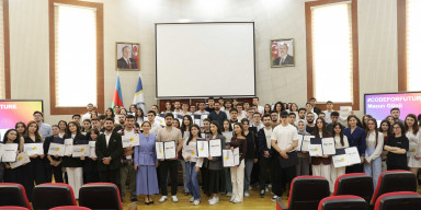 BDU-da “Code For Future” layihəsinin məzun günü