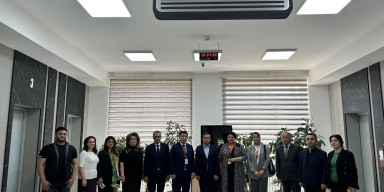 Özbəkistanlı alim BDU tələbələrinə mühazirə oxuyub