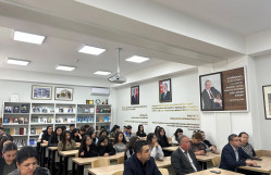 Özbəkistanlı alim BDU tələbələrinə mühazirə oxuyub