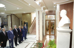 BDU və YAP-ın birgə təşkilatçılığı ilə “Ulu Öndər Heydər Əliyevin siyasi irsi: qüdrətli dövlətin əsasları” mövzusunda konfrans keçirilib