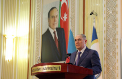 BDU və YAP-ın birgə təşkilatçılığı ilə “Ulu Öndər Heydər Əliyevin siyasi irsi: qüdrətli dövlətin əsasları” mövzusunda konfrans keçirilib