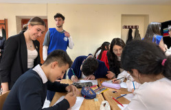 BDU-nun nəzdində “Gənc istedadlar” liseyində art-terapiya yönümlü sessiya