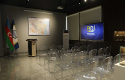 BDU-nun Faydalı qazıntılar muzeyinin BP və tərəfdaş şirkətlərin dəstəyi ilə əsaslı təmirdən sonra açılış mərasimi