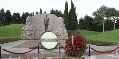 BDU-da Azərbaycan milli mətbuatının 150 illik yubileyinə həsr olunmuş Beynəlxalq konfransın əsas sessiyasının açılışı