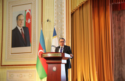 BDU-da Azərbaycan milli mətbuatının 150 illik yubileyinə həsr olunmuş Beynəlxalq konfransın əsas sessiyasının açılışı