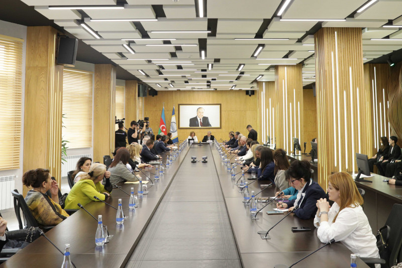 BDU-da “Ənənəvi dəyərlərin və ailə institutunun qorunması təhsil prosesində vacib amil kimi” mövzusunda konfrans