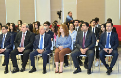 “Heydər Əliyevin uğurlu xarici siyasəti və Azərbaycanın yeni neft strategiyası” mövzusunda konfrans
