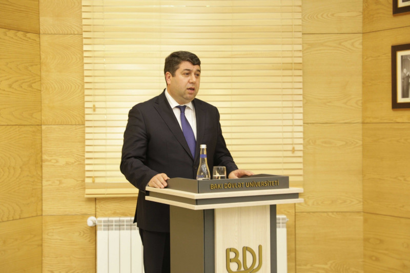 YAP Yasamal rayon təşkilatının sədri Bəxtiyar Nəbiyev BDU-da mühazirə deyib