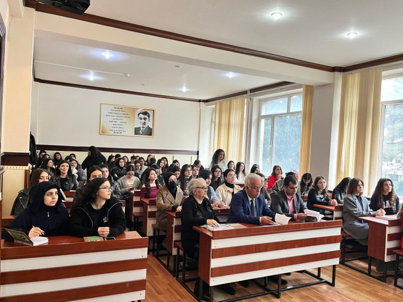 BDU-nun Filologiya fakültəsində tanınmış şair Fəxrəddin Ziya ilə görüş