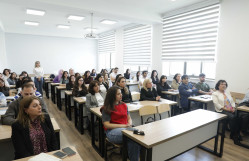 Türkiyənin Üsküdar Universitetinin Sosial Elmlər İnstitutunun direktoru BDU-da ustad dərsi keçib