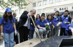 BDU-da çiçəkəkmə aksiyası