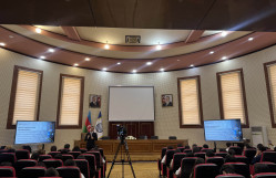 XİN-in mətbuat katibi Ayxan Hacızadə BDU-nun tələbələri ilə görüşüb