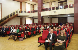 XİN-in mətbuat katibi Ayxan Hacızadə BDU-nun tələbələri ilə görüşüb