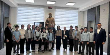 S.C. Pişəvəri adına Respublika humanitar fənlər gimnaziyasının şagirdləri BDU-nun Şərqşünaslıq fakültəsində