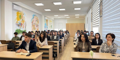 BDU-da Milli Məclisin üzvü Elnarə Akimova ilə tələbələrin görüşü keçirilib