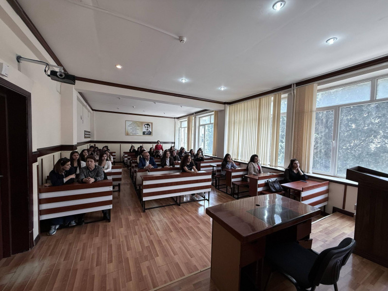 BDU-da elmİ semİnar: “Azərbaycan dİlİndə əmr və nİda cümlələrİ”