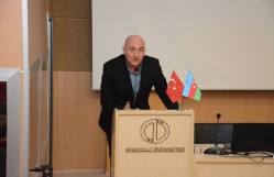 Eskişehirdə BDU-nun həmtəşkilatçılığı ilə azərbaycanlılara qarşı törədilmiş soyqırımlara həsr olunmuş konfrans keçirilib