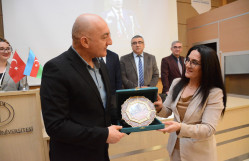 Eskişehirdə BDU-nun həmtəşkilatçılığı ilə azərbaycanlılara qarşı törədilmiş soyqırımlara həsr olunmuş konfrans keçirilib