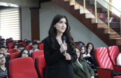 Təhsilin İnkişafı Fondu BDU-da “TələbəPlus” kartı ilə bağlı infosessiya keçirib