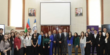 BDU-da Aprel döyüşlərinin ildönümü qeyd olunub