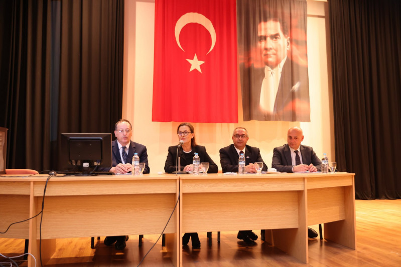 İzmirdə BDU-nun həmtəşkilatçılığı ilə azərbaycanlılara qarşı törədilmiş soyqırımlara həsr olunmuş konfrans keçirilib