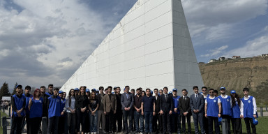 BDU kollektivi Quba Soyqırımı Memorial Kompleksini ziyarət edib